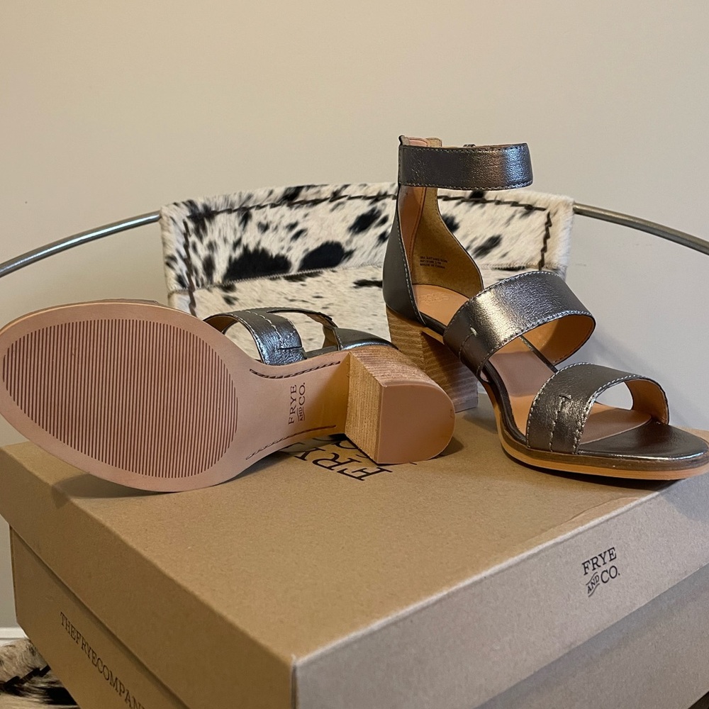 Bryn Stitch Sandals